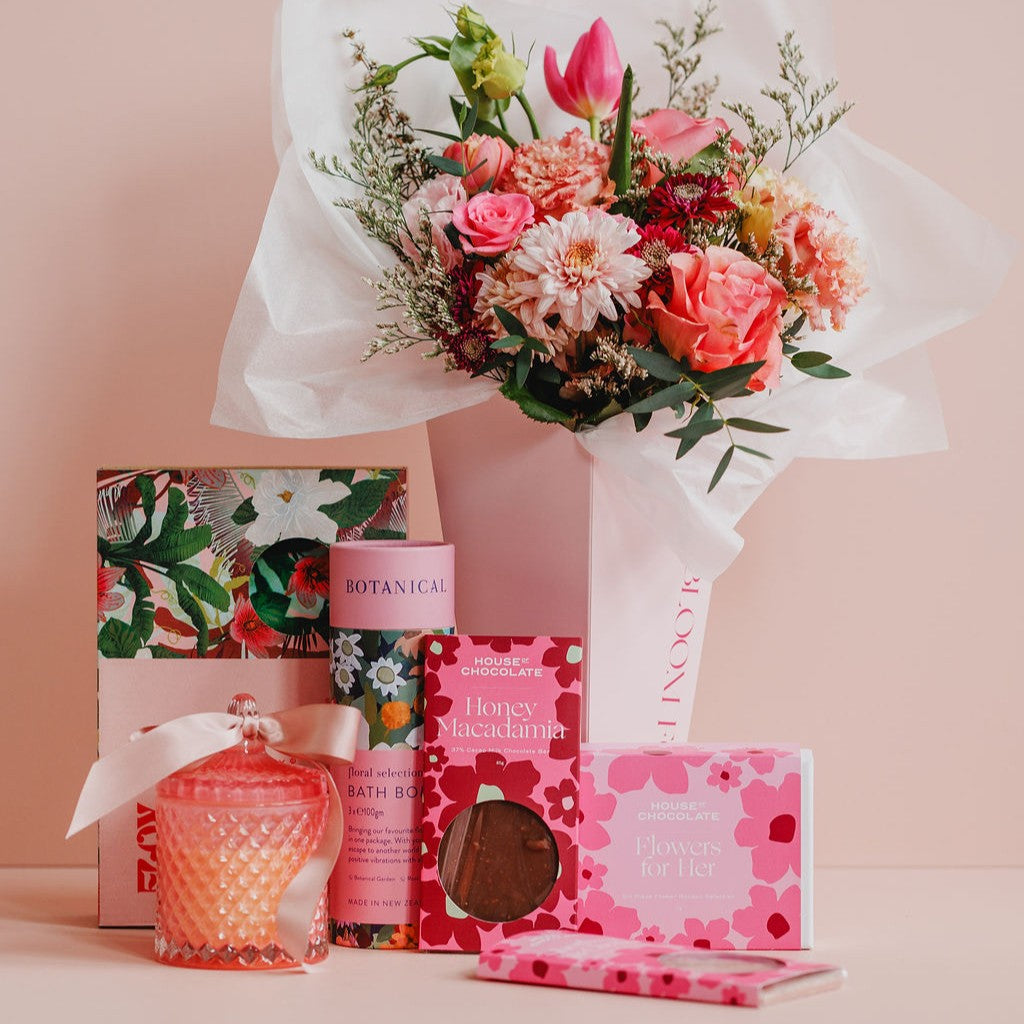 BLUSH MOTHER'S DAY GIFT SET Meadow Club