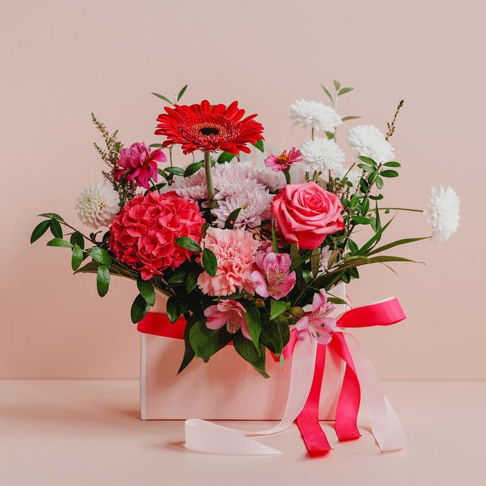BLOOMS & CHOCOLATE - MOTHER'S DAY